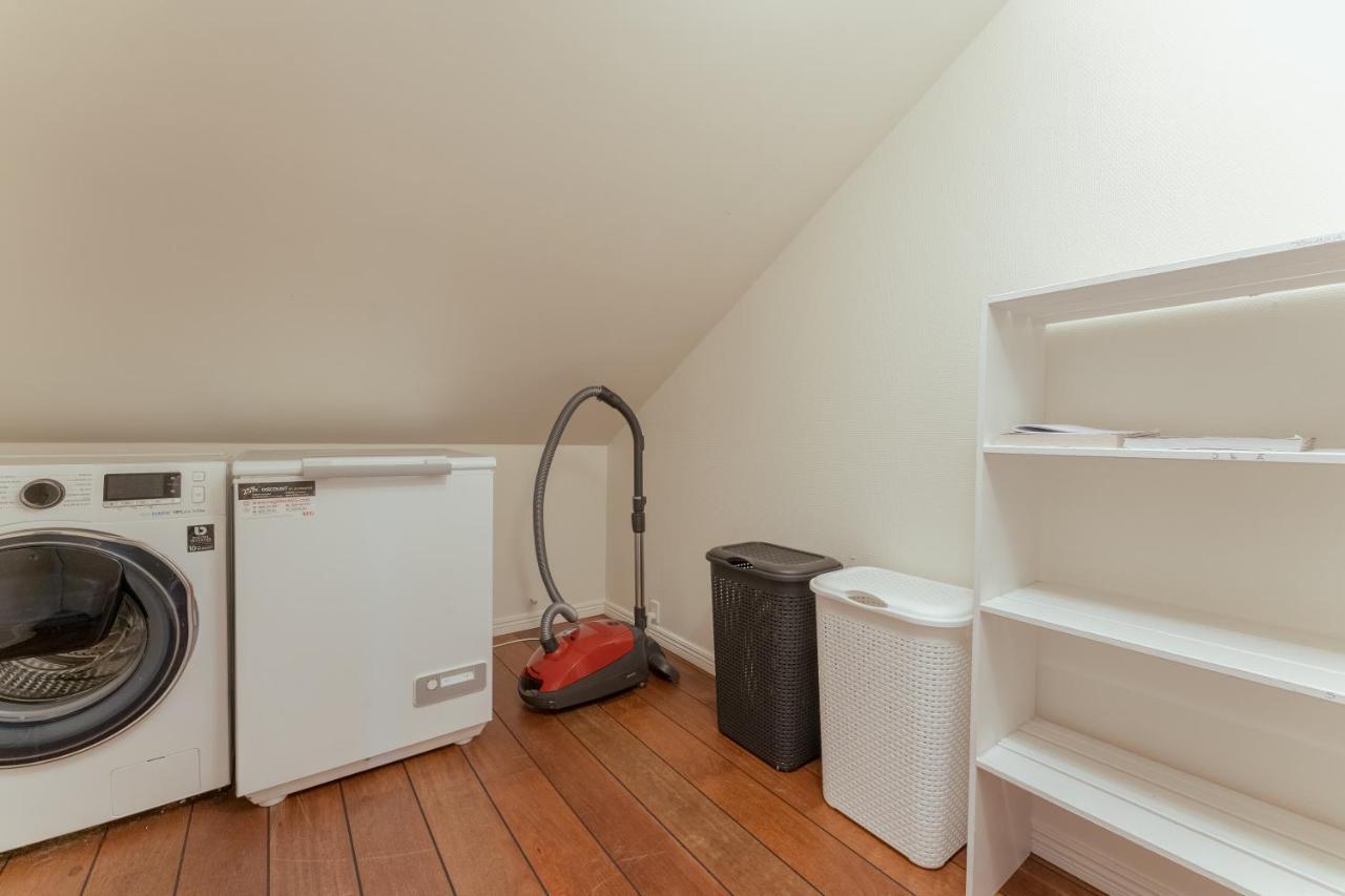 Penthouse / 4 Bedroom / Downtown / Harbour View Torshavn Bagian luar foto
